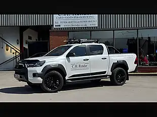 Used 2022 Toyota Hilux Invincible X Platinum White Pearl - Interior and Exterior details 20