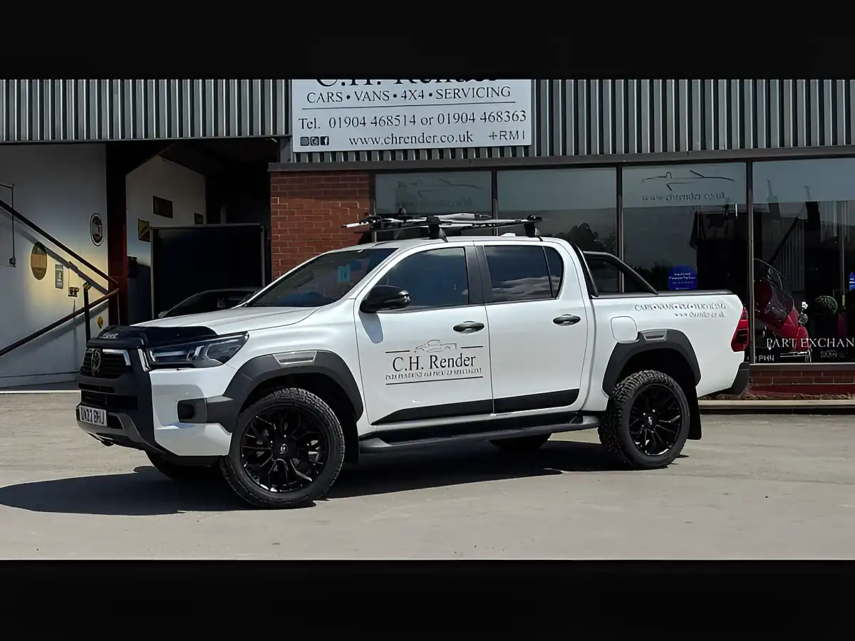 Used 2022 Toyota Hilux Invincible X Platinum White Pearl - Interior and Exterior details 20