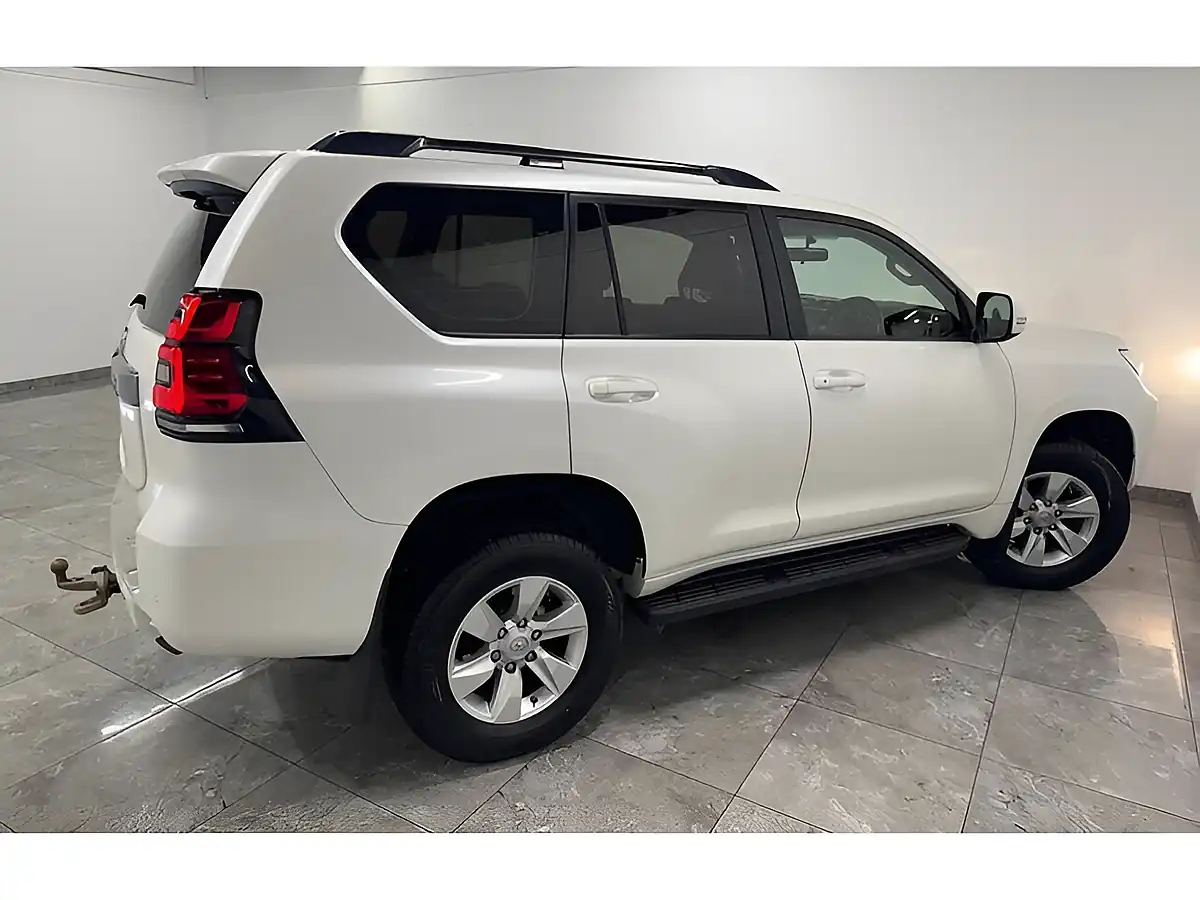 Used 2022 Toyota Land Cruiser Active White - Interior and Exterior details 8