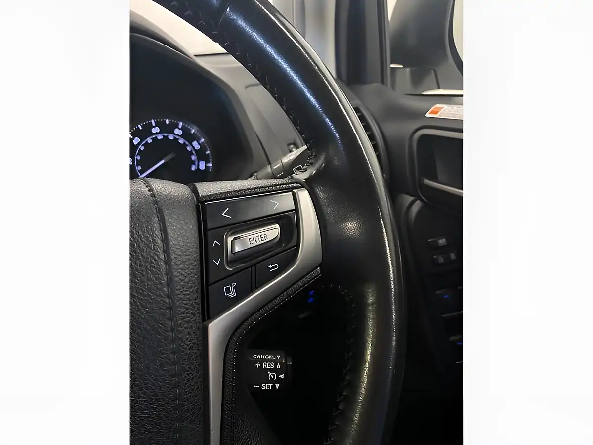Used 2022 Toyota Land Cruiser Active White - Interior and Exterior details 16