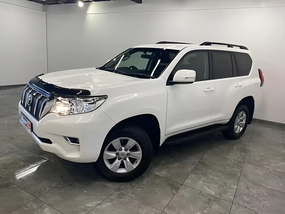 Used 2022 Toyota Land Cruiser Active White - Interior and Exterior details 4