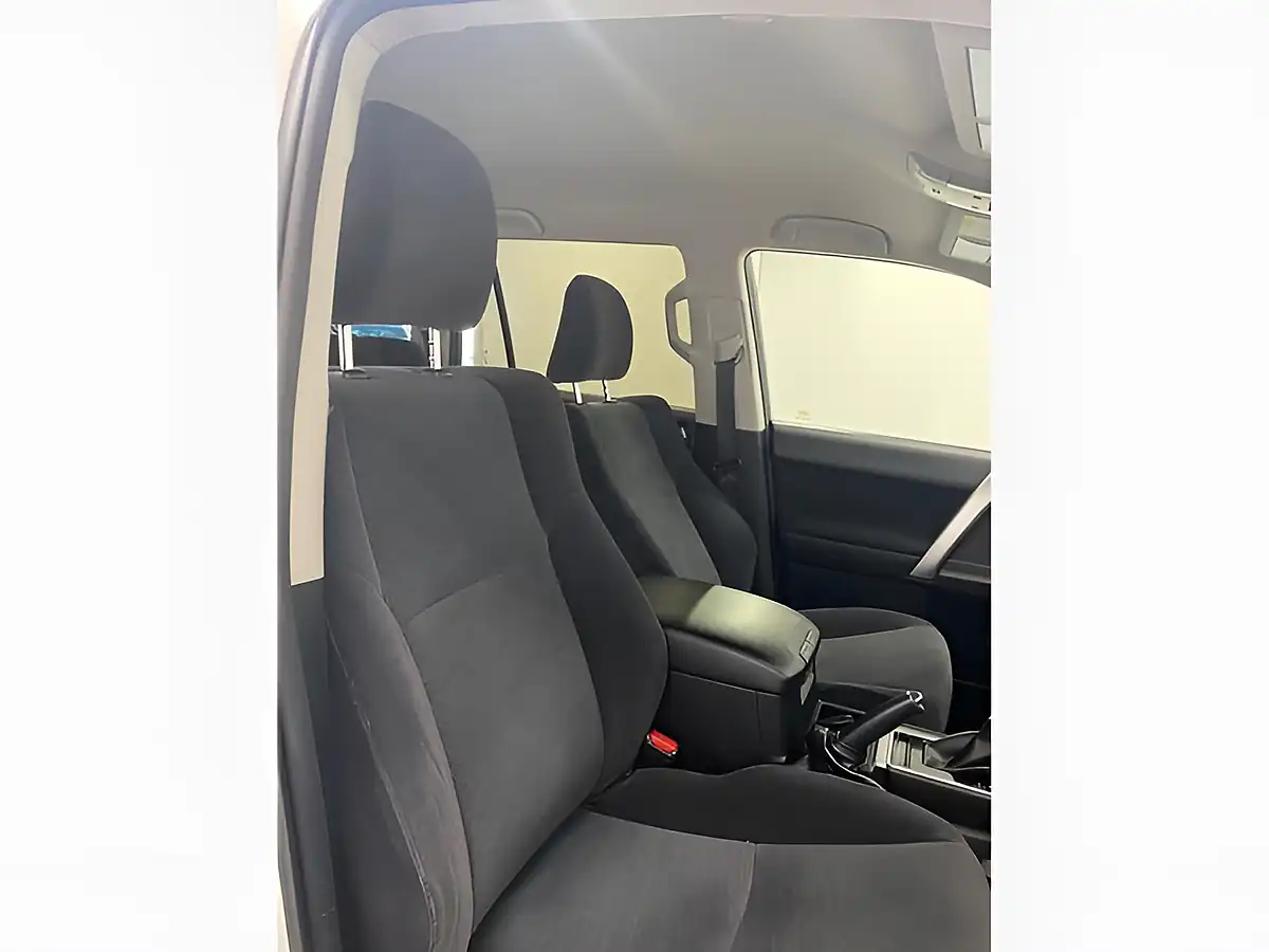 Used 2022 Toyota Land Cruiser Active White - Interior and Exterior details 9