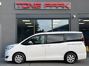 Used 2022 Toyota Noah White - Interior and Exterior details 10