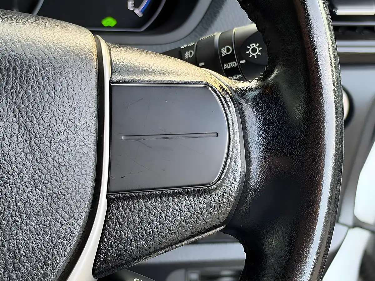 Used 2022 Toyota Noah White - Interior and Exterior details 15