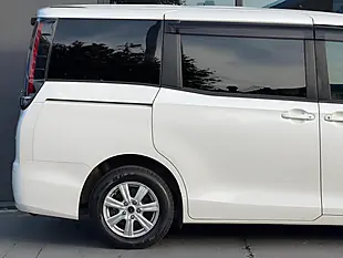 Used 2022 Toyota Noah White - Interior and Exterior details 7