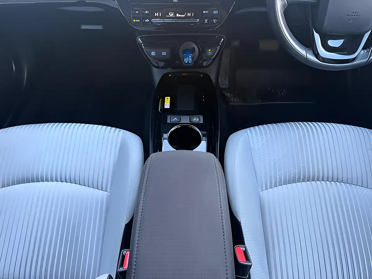 Used 2022 Toyota Prius Business Edition Plus Blue - Interior and Exterior details 13