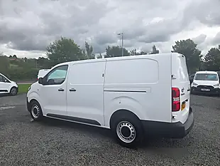 Used 2022 Toyota Proace Active Long Panel Van Lwb White - Interior and Exterior details 10
