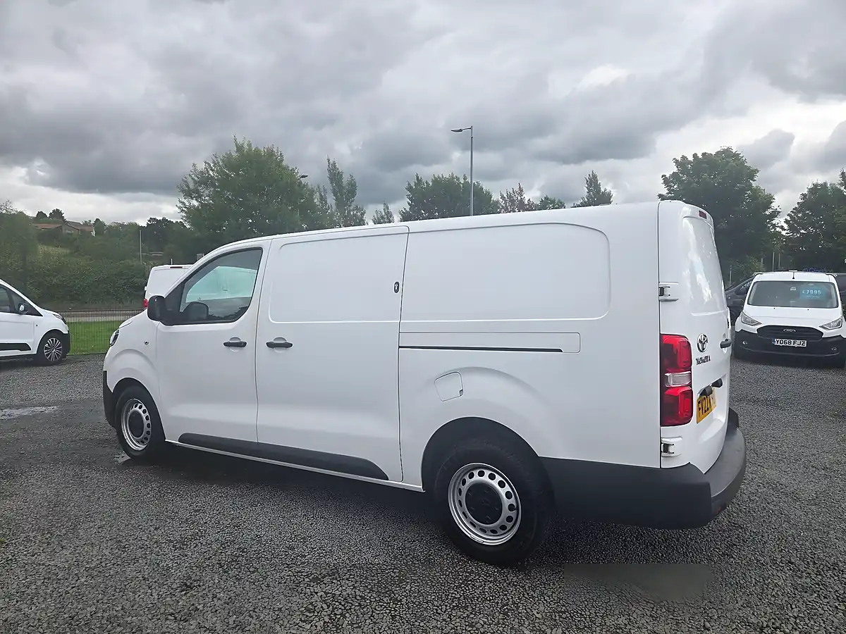 Used 2022 Toyota Proace Active Long Panel Van Lwb White - Interior and Exterior details 10