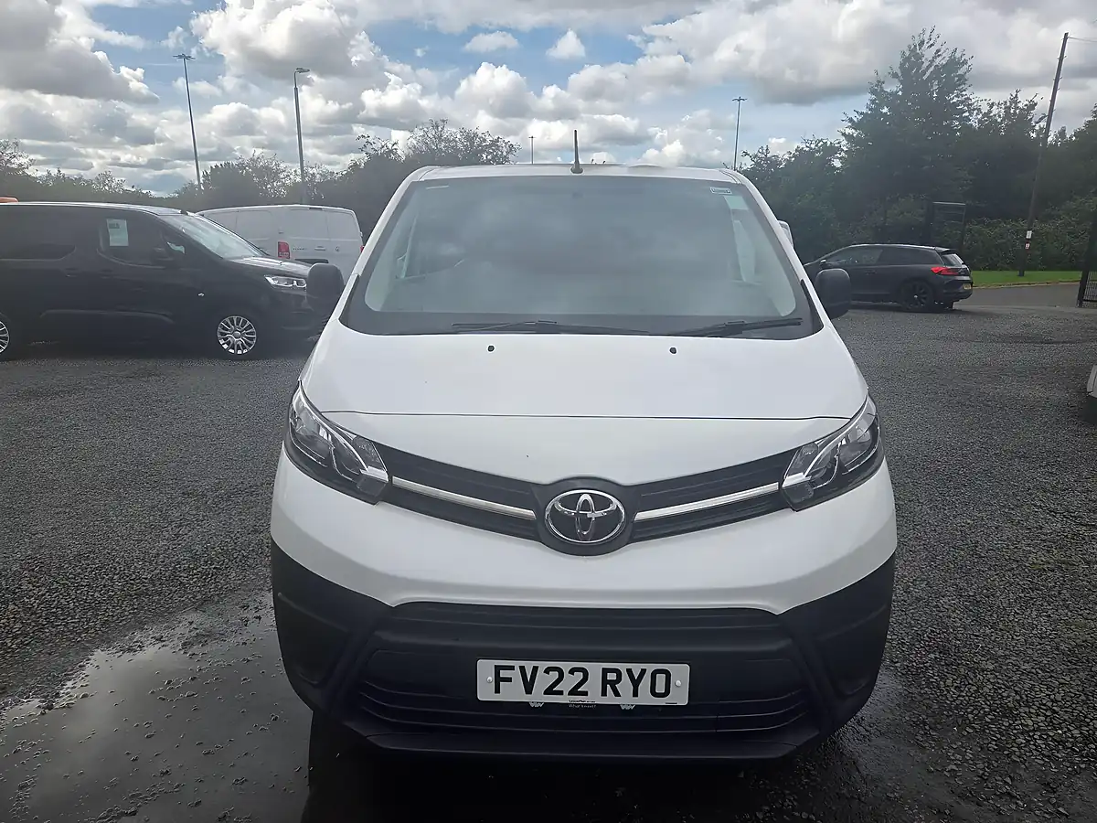 Used 2022 Toyota Proace Active Long Panel Van Lwb White - Interior and Exterior details 12
