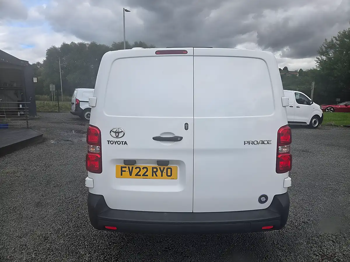 Used 2022 Toyota Proace Active Long Panel Van Lwb White - Interior and Exterior details 14