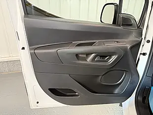 Used 2022 Toyota Proace City Active Short Panel Van Vivid White - Interior and Exterior details 13