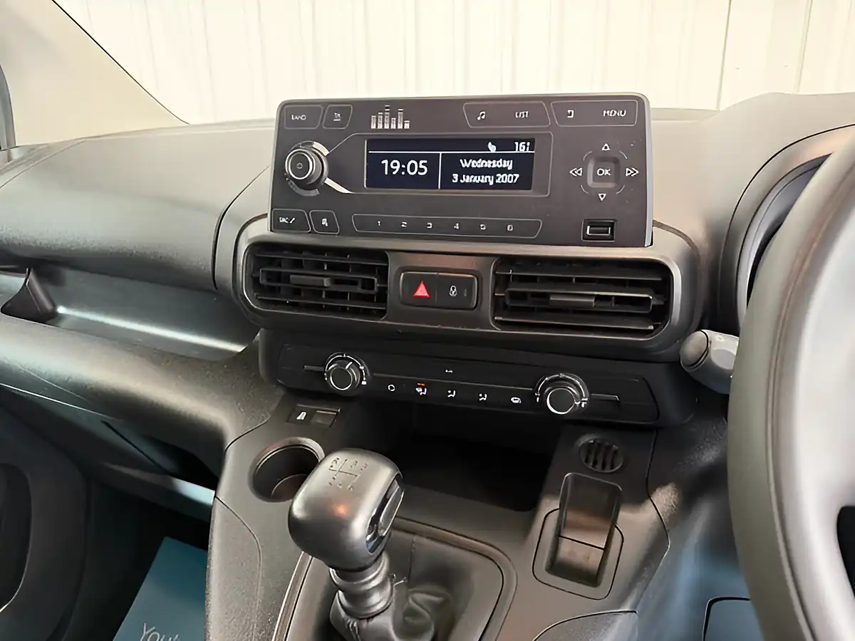 Used 2022 Toyota Proace City Active Short Panel Van Vivid White - Interior and Exterior details 16