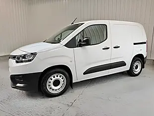 Used 2022 Toyota Proace City Active Short Panel Van Vivid White - Interior and Exterior details 3
