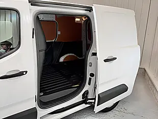 Used 2022 Toyota Proace City Active Short Panel Van Vivid White - Interior and Exterior details 4
