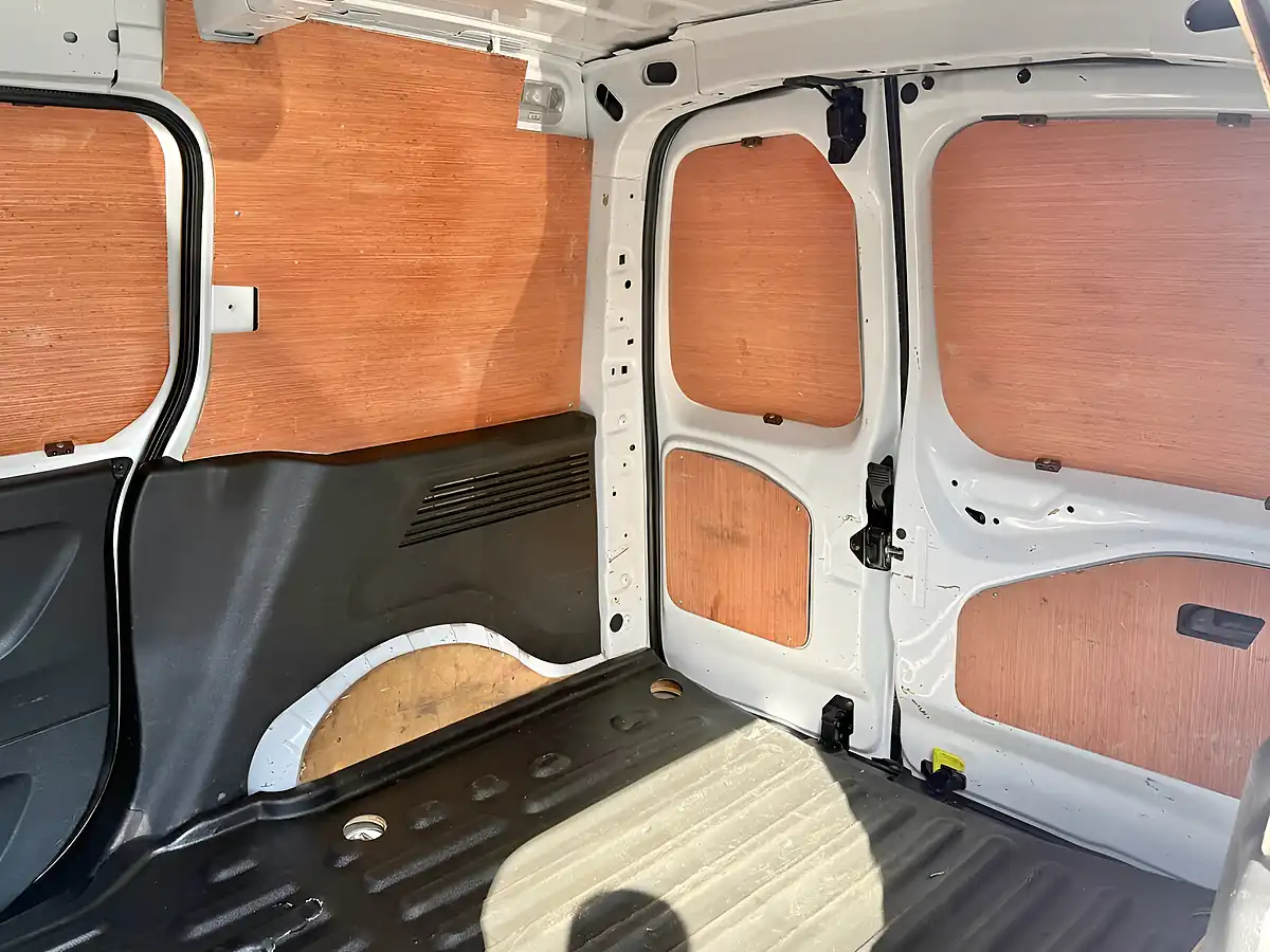 Used 2022 Toyota Proace City Active Vivid White - Interior and Exterior details 14