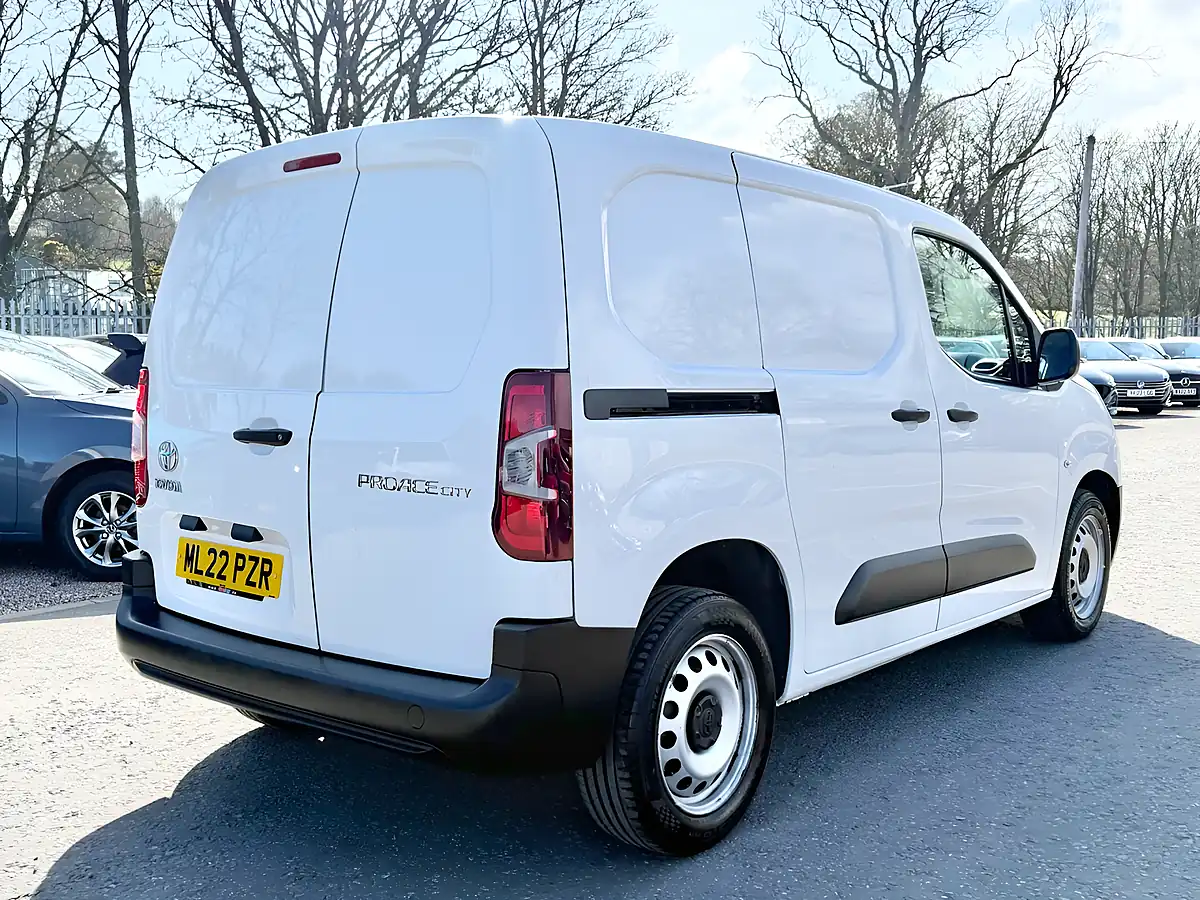 Used 2022 Toyota Proace City Active Vivid White - Interior and Exterior details 5