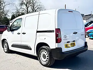 Used 2022 Toyota Proace City Active Vivid White - Interior and Exterior details 7