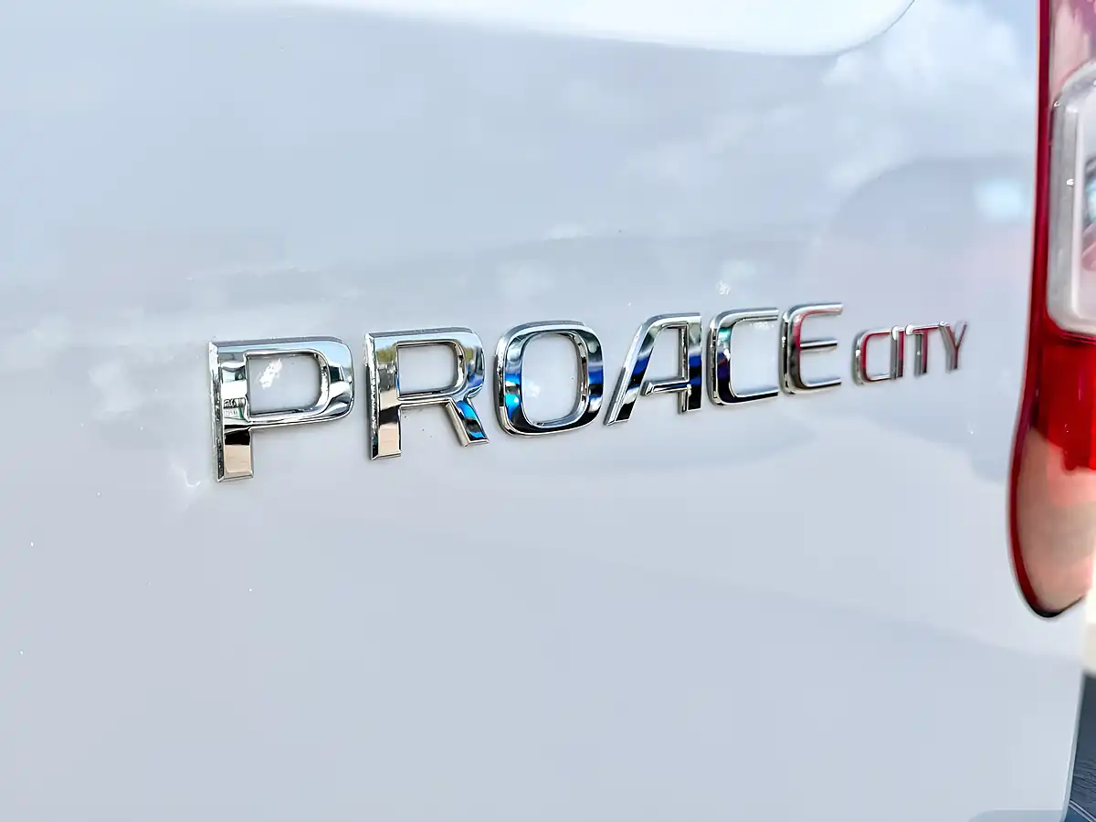 Used 2022 Toyota Proace City Active Vivid White - Interior and Exterior details 10