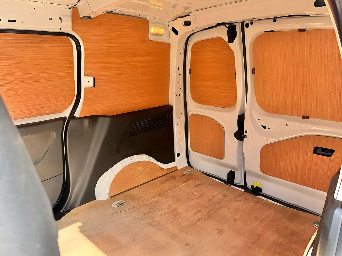 Used 2022 Toyota Proace City Active Vivid White - Interior and Exterior details 13