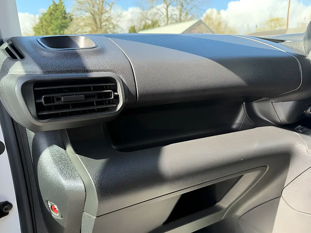 Used 2022 Toyota Proace City Active Vivid White - Interior and Exterior details 16