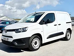 Used 2022 Toyota Proace City Active Vivid White - Interior and Exterior details 3