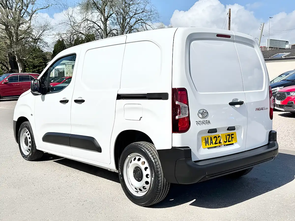 Used 2022 Toyota Proace City Active Vivid White - Interior and Exterior details 7
