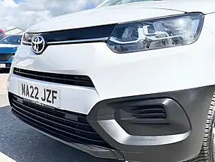 Used 2022 Toyota Proace City Active Vivid White - Interior and Exterior details 8