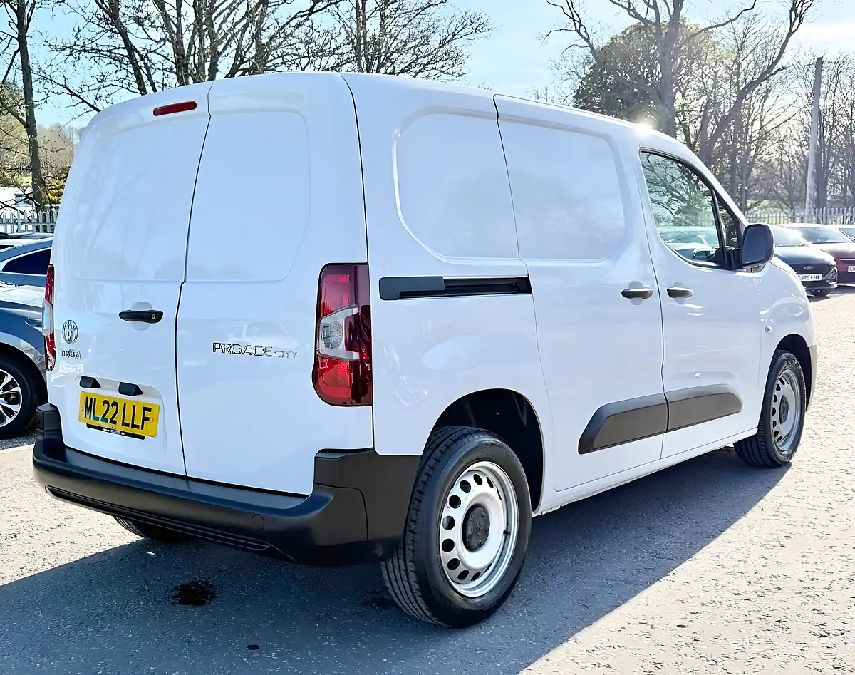 Used 2022 Toyota Proace City Active Vivid White - Interior and Exterior details 5