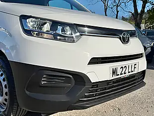 Used 2022 Toyota Proace City Active Vivid White - Interior and Exterior details 8