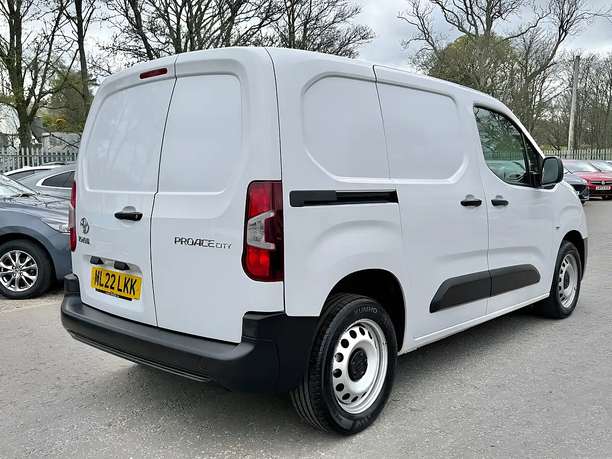 Used 2022 Toyota Proace City Active Vivid White - Interior and Exterior details 4