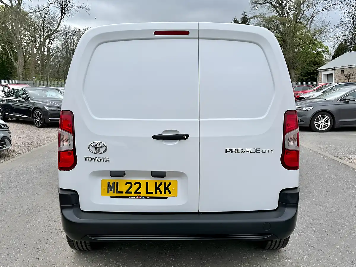 Used 2022 Toyota Proace City Active Vivid White - Interior and Exterior details 5