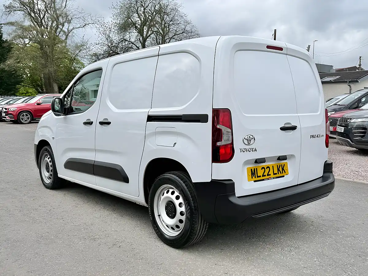 Used 2022 Toyota Proace City Active Vivid White - Interior and Exterior details 6