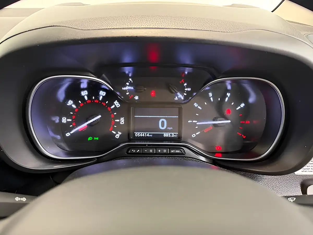Used 2022 Toyota Proace City Active Vivid White - Interior and Exterior details 15