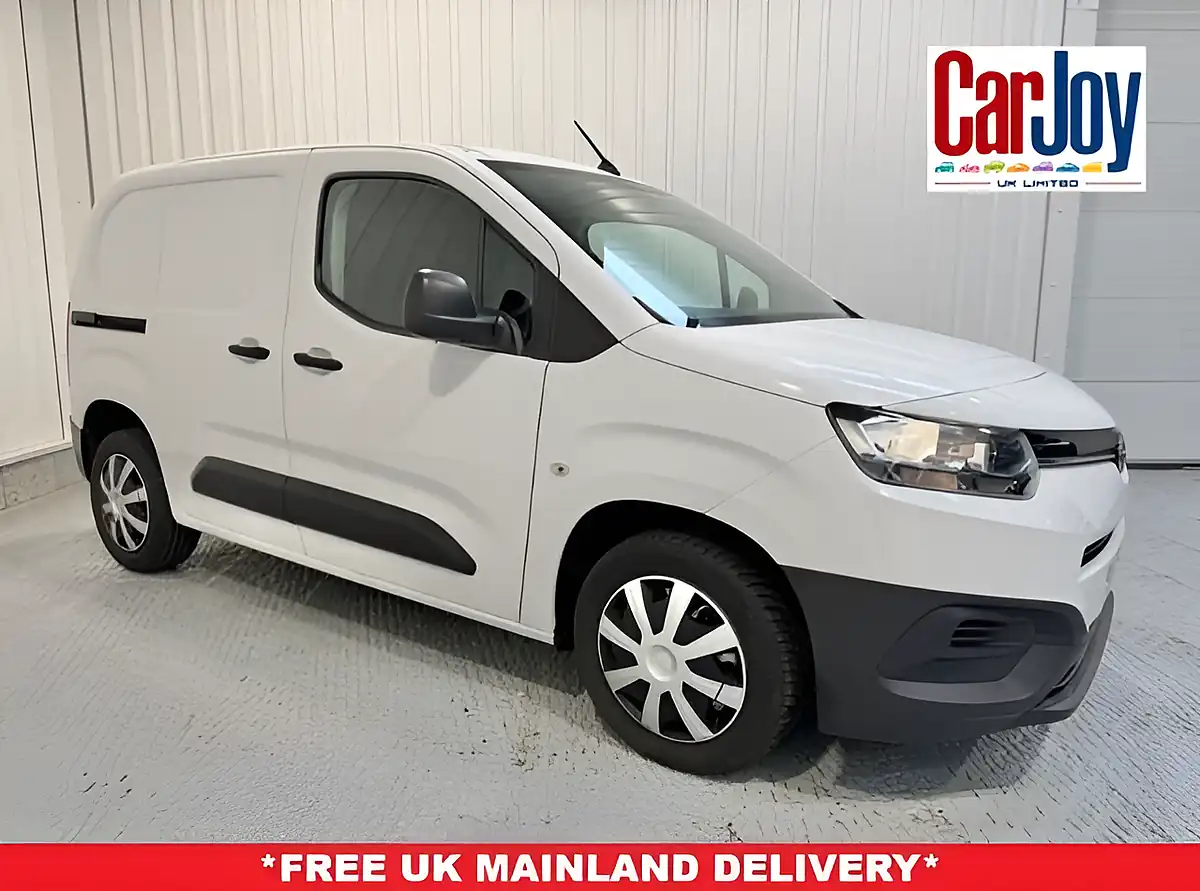 Used 2022 Toyota Proace City Active Vivid White - Front View