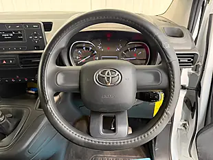 Used 2022 Toyota Proace City Active Vivid White - Interior and Exterior details 14