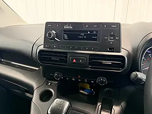 Used 2022 Toyota Proace City Active Vivid White - Interior and Exterior details 16