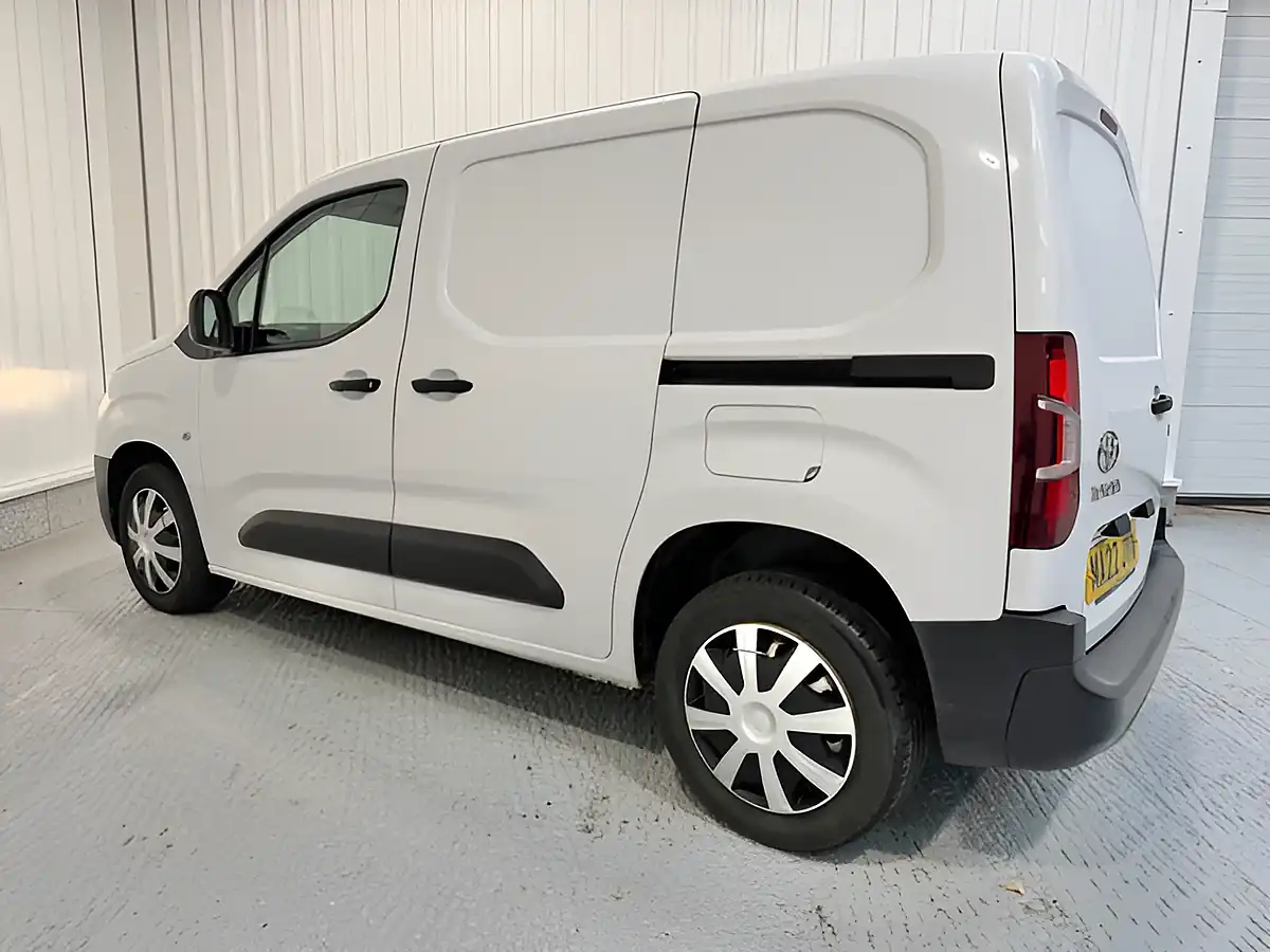 Used 2022 Toyota Proace City Active Vivid White - Interior and Exterior details 6