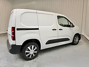 Used 2022 Toyota Proace City Active Vivid White - Interior and Exterior details 8