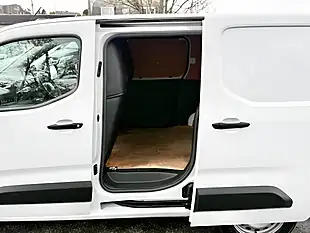 Used 2022 Toyota Proace City Active Vivid White - Interior and Exterior details 13