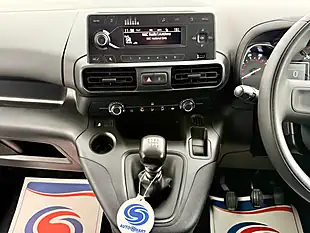 Used 2022 Toyota Proace City Active Vivid White - Interior and Exterior details 18