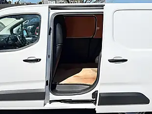 Used 2022 Toyota Proace City Active Vivid White - Interior and Exterior details 13