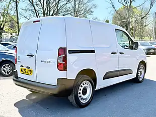 Used 2022 Toyota Proace City Active Vivid White - Interior and Exterior details 5
