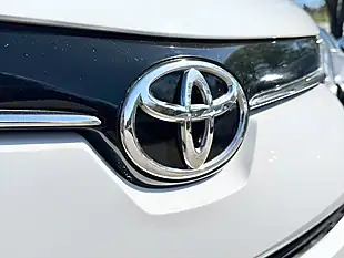 Used 2022 Toyota Proace City Active Vivid White - Interior and Exterior details 9