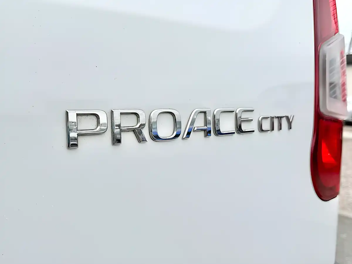 Used 2022 Toyota Proace City Active Vivid White - Interior and Exterior details 10