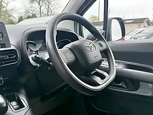Used 2022 Toyota Proace City Active Vivid White - Interior and Exterior details 18