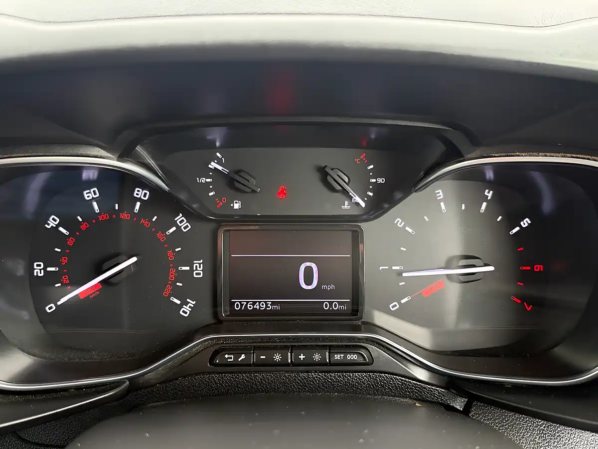 Used 2022 Toyota Proace City Active Vivid White - Interior and Exterior details 19