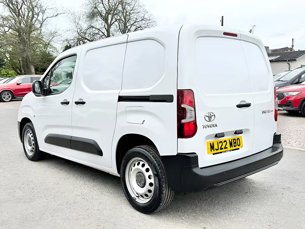 Used 2022 Toyota Proace City Active Vivid White - Interior and Exterior details 6