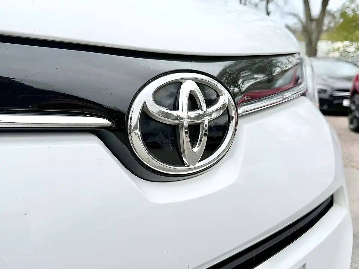 Used 2022 Toyota Proace City Active Vivid White - Interior and Exterior details 7