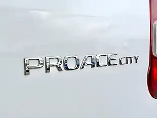 Used 2022 Toyota Proace City Active Vivid White - Interior and Exterior details 11