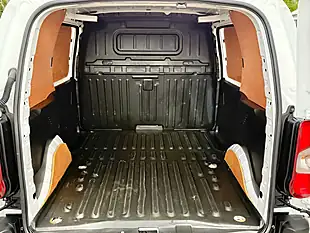 Used 2022 Toyota Proace City Active Vivid White - Interior and Exterior details 12